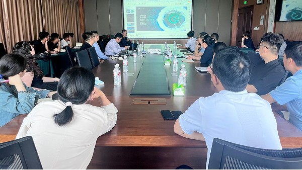華東工控與上海良信簽署智能配電戰(zhàn)略合作協(xié)議，共創(chuàng)智能配電解決方案新篇章