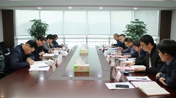 0118杭鋼集團黨委書記、董事長張利明與會指導環保集團民主生活會.jpg