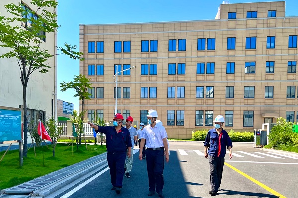 06290701環保集團黨委書記、副董事長、總經理吳剛帶隊赴春暉固廢調研指導.jpg