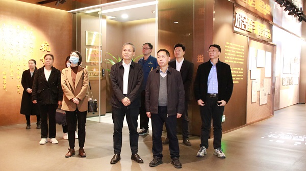 參觀文化展示中心.jpg